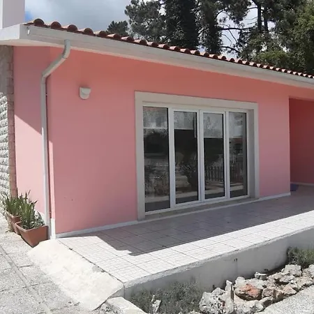 In A Rustic House With Swimming Pool Apartamento *